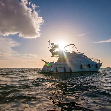 Luxury Living On A Yacht *