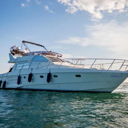 Botel Luxury Living On A Yacht