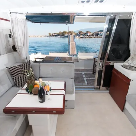 Luxury Living On A Yacht *