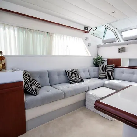 Botel Luxury Living On A Yacht *
