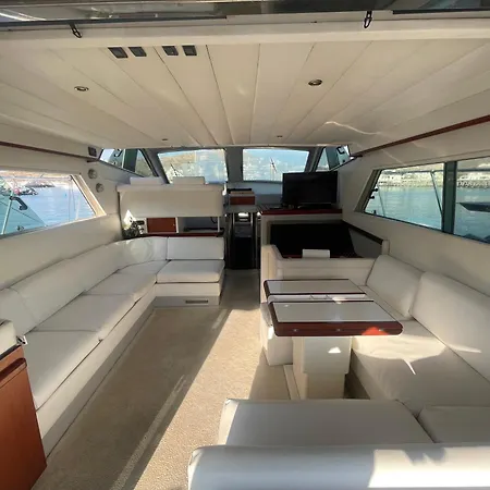 Botel Luxury Living On A Yacht *